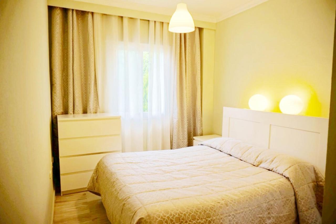 Appartamento Chez Elo's Marbella Milla de Oro. Jardin Privado Esterno foto